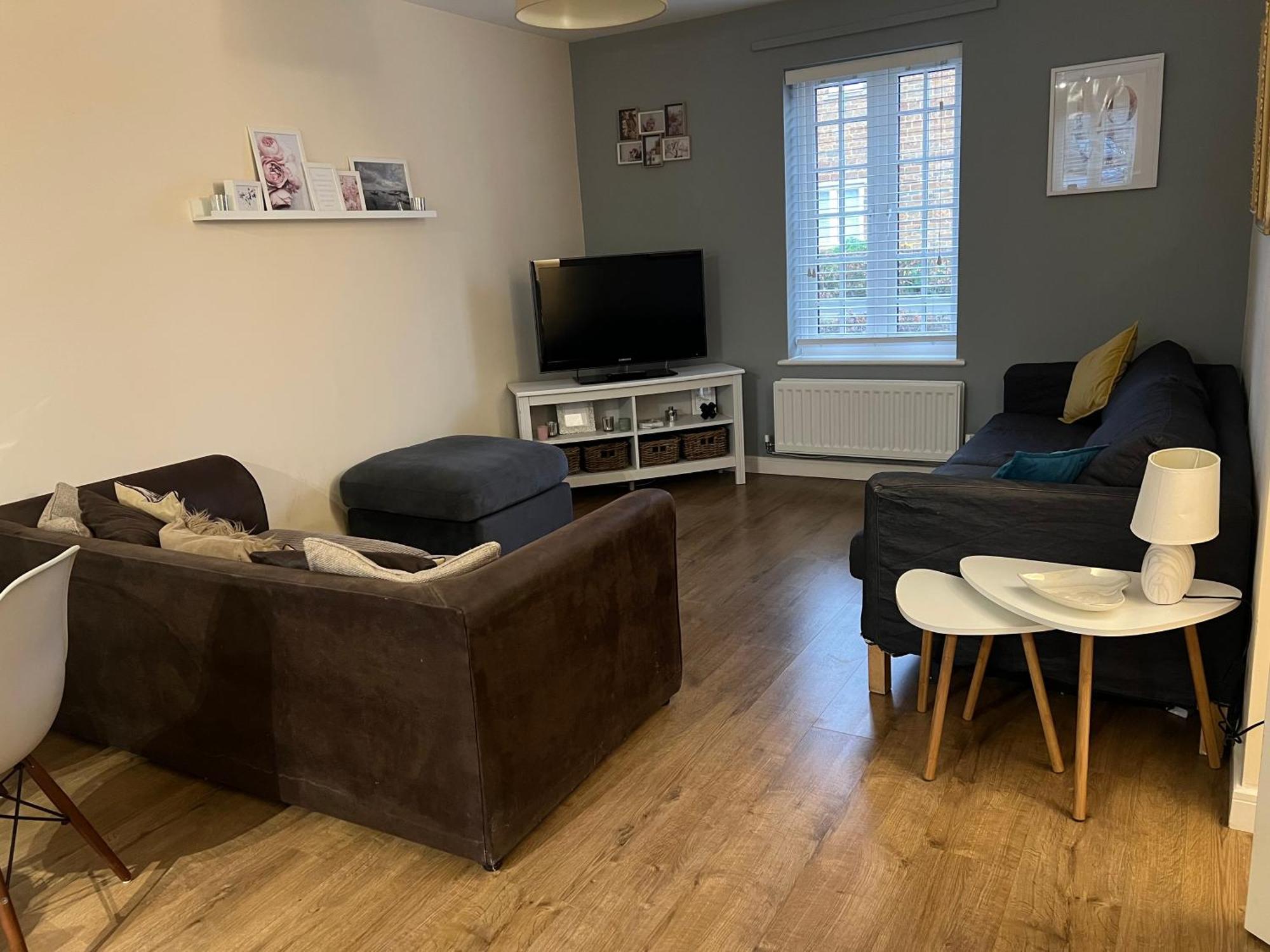 Home Away From Home: Cozy Two Bedroom Apartment Банбъри Екстериор снимка